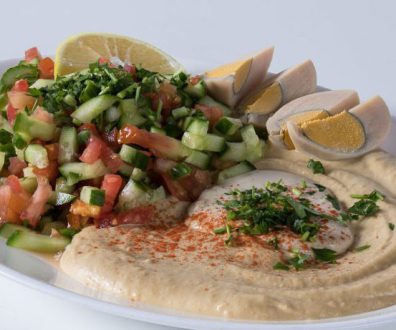 חומוס סלט ביצה חומוס סלט ביצה